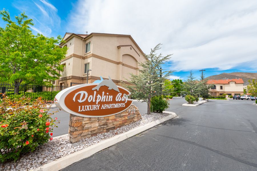 Villas at Dolphin Bay Apartments in Carson City NV